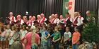 ein Highlight des Abends - Schulchor und M�nnergesangverein.j